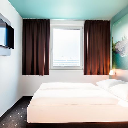 B&B Hotel Muenchen-Putzbrunn Dış mekan fotoğraf