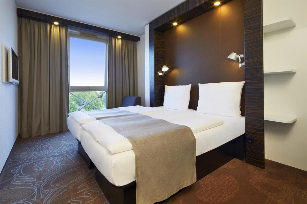 B&B Hotel Muenchen-Putzbrunn Dış mekan fotoğraf