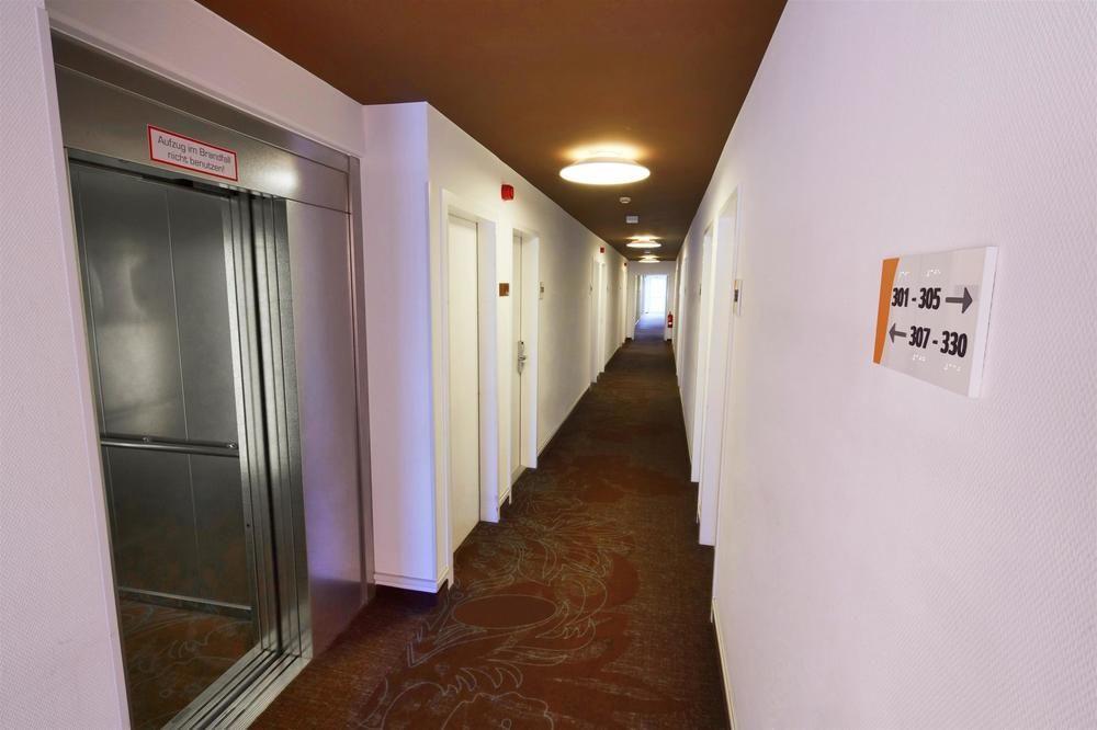 B&B Hotel Muenchen-Putzbrunn Dış mekan fotoğraf