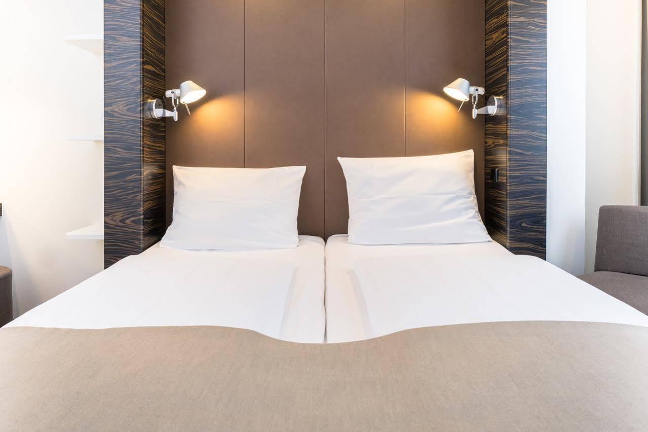B&B Hotel Muenchen-Putzbrunn Dış mekan fotoğraf