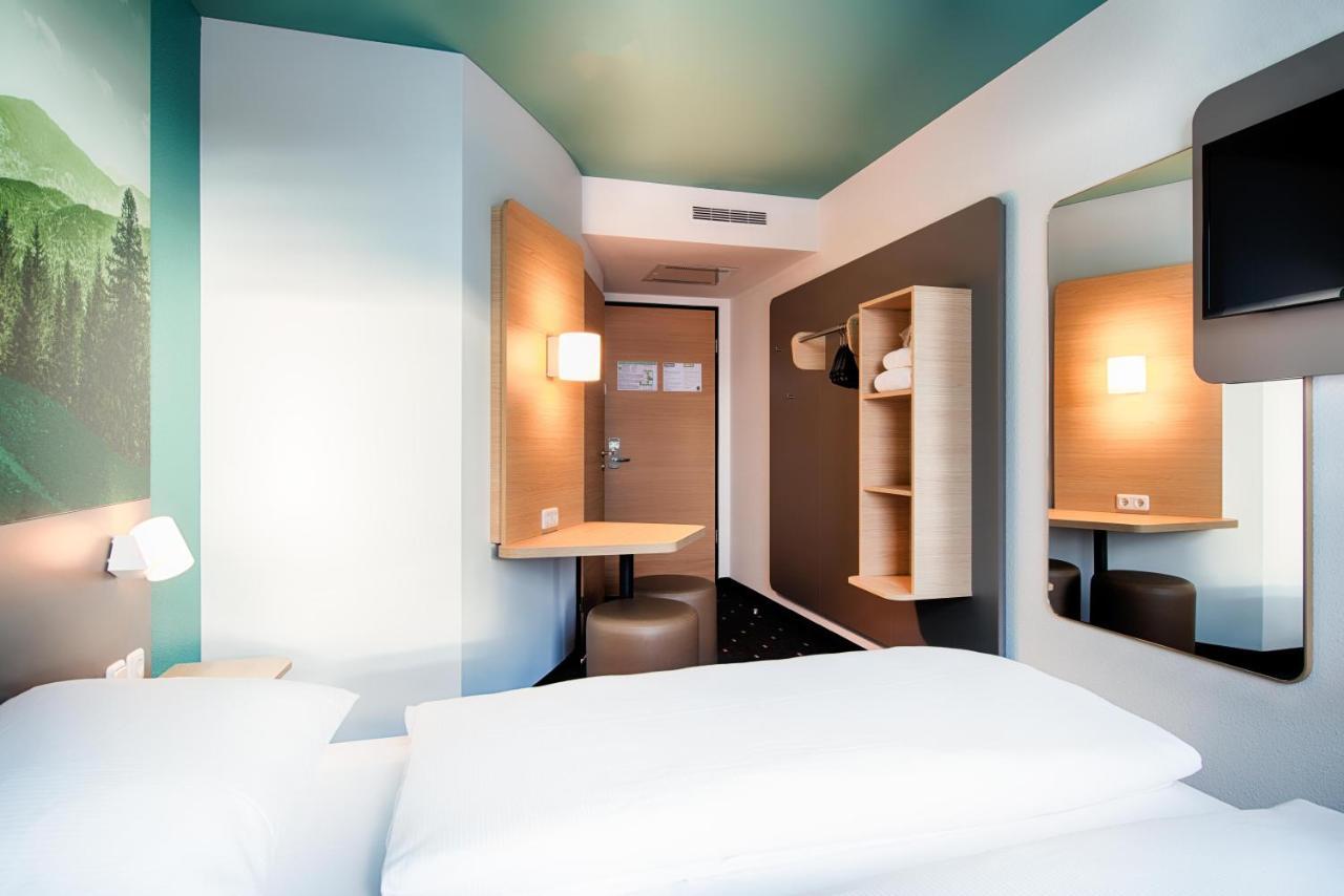B&B Hotel Muenchen-Putzbrunn Dış mekan fotoğraf