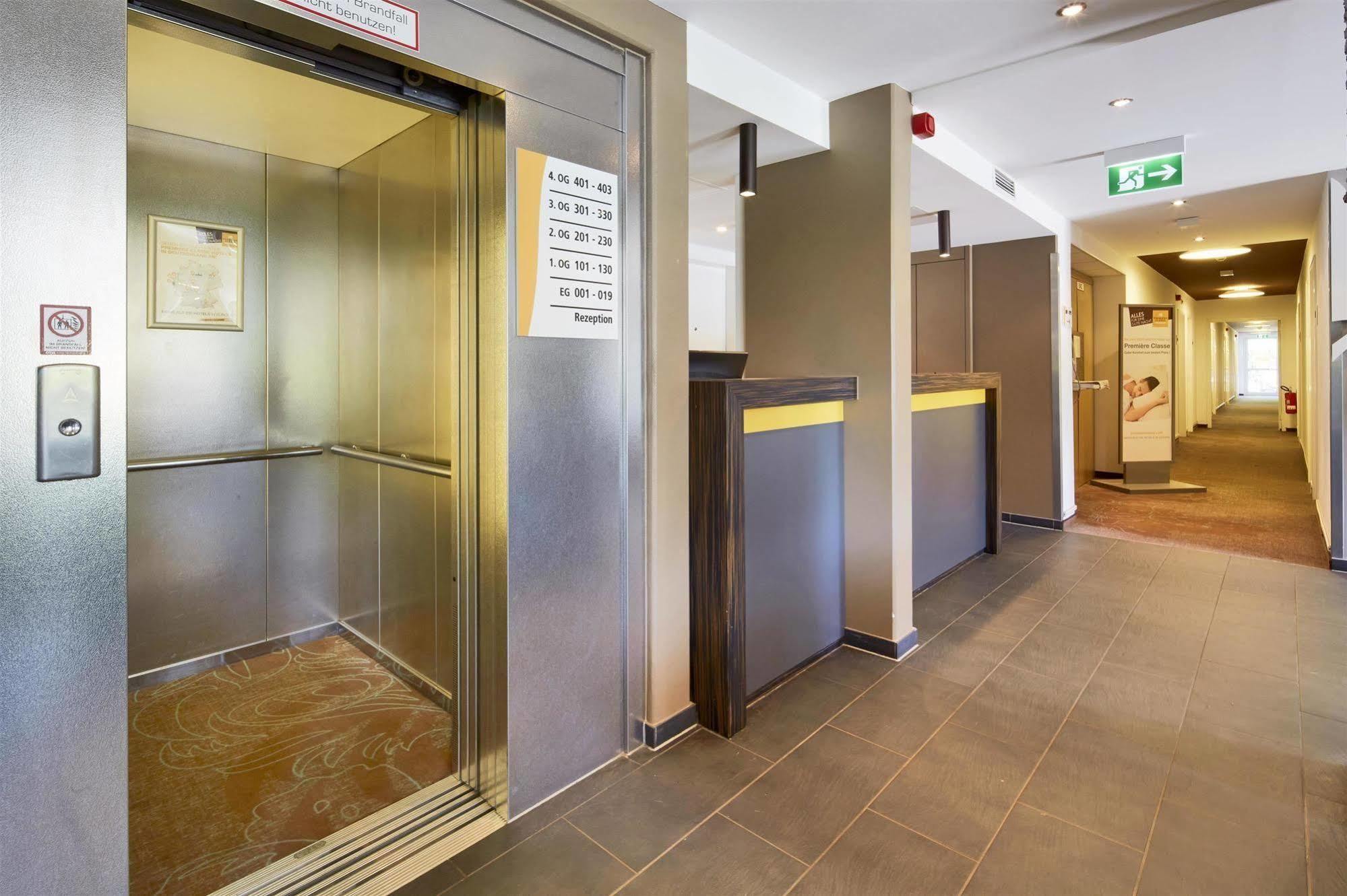 B&B Hotel Muenchen-Putzbrunn Dış mekan fotoğraf