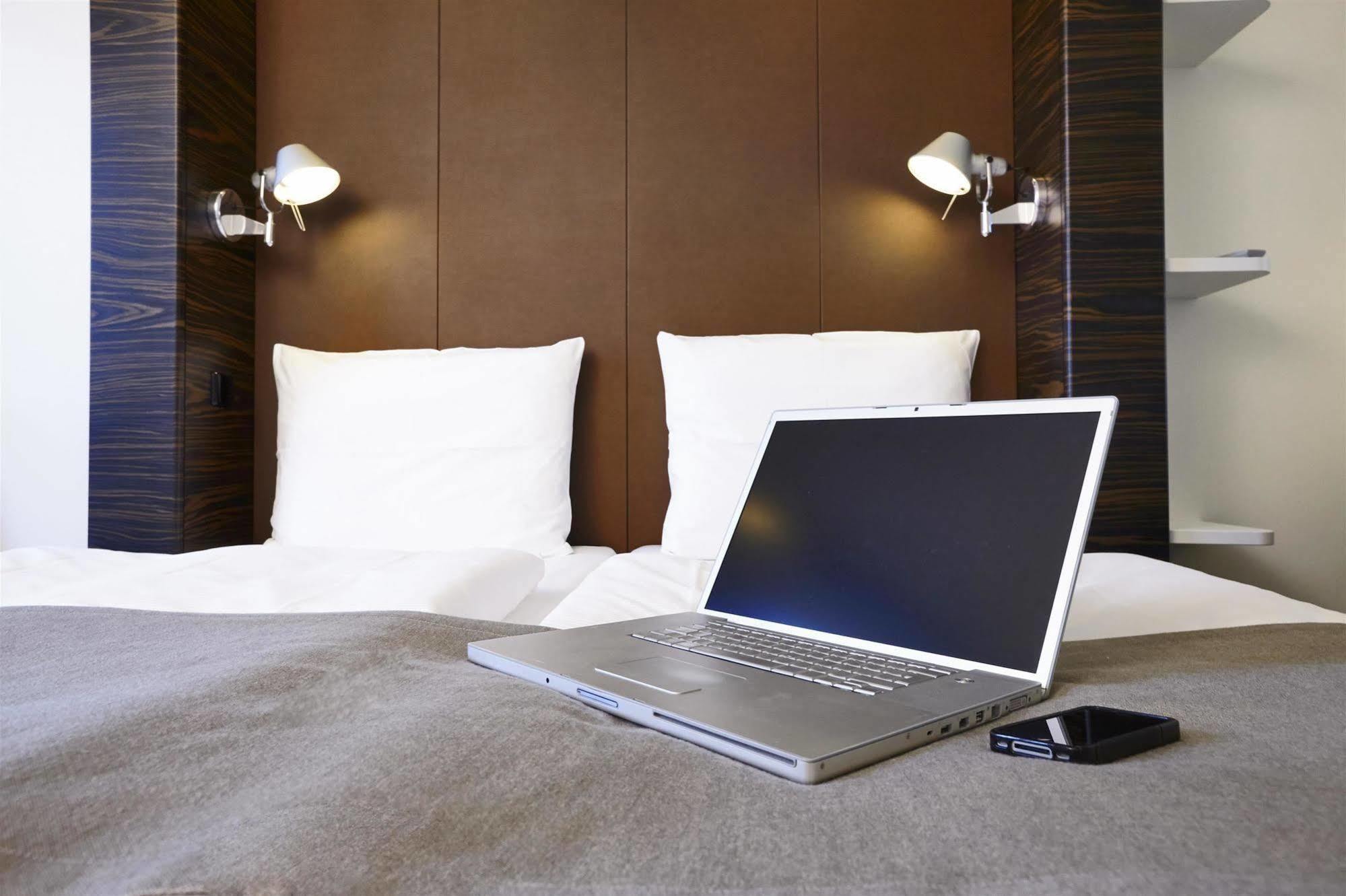 B&B Hotel Muenchen-Putzbrunn Dış mekan fotoğraf