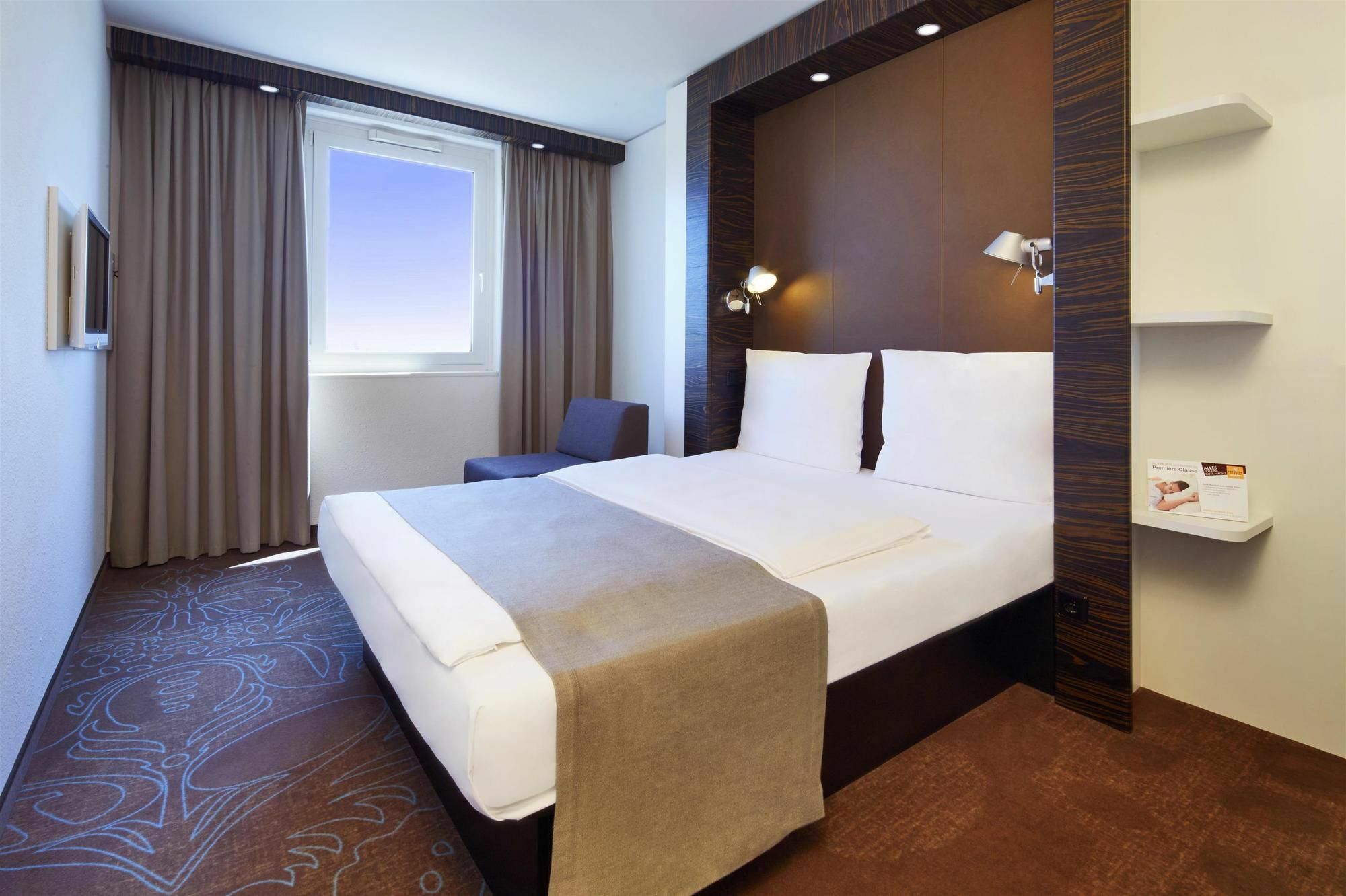 B&B Hotel Muenchen-Putzbrunn Dış mekan fotoğraf